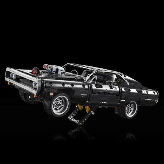 Dodge Charger 1970 (1077 parts)